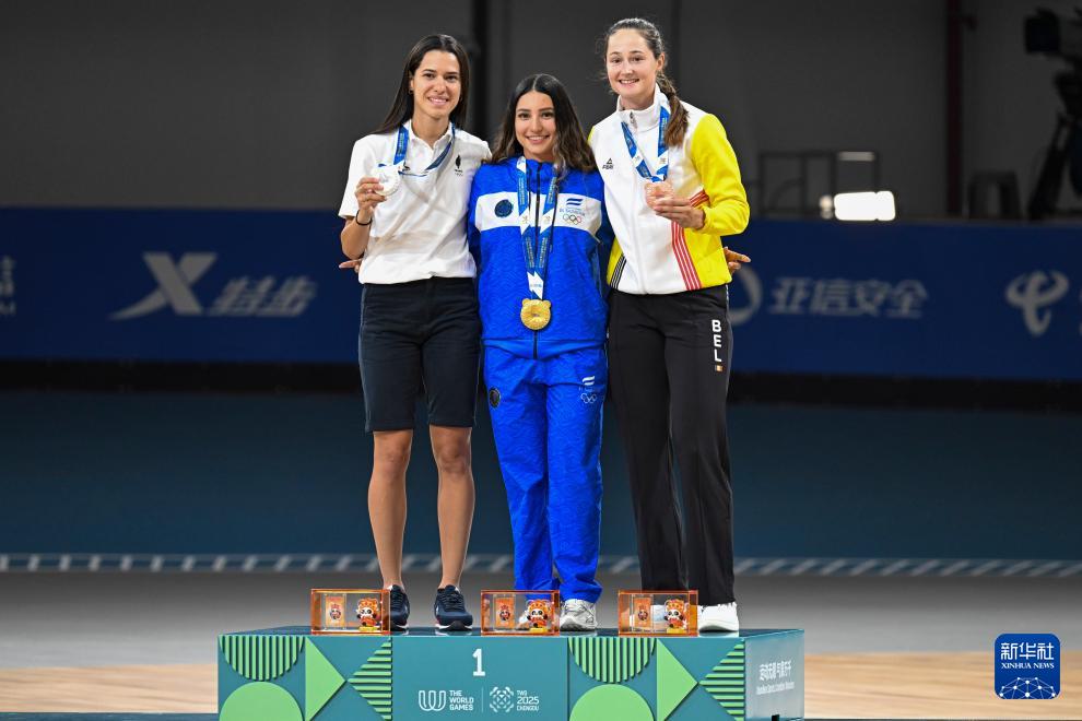 亚军法国选, AA, 新华网