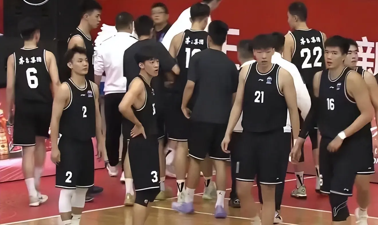 昨晚只有两 昨晚只有两